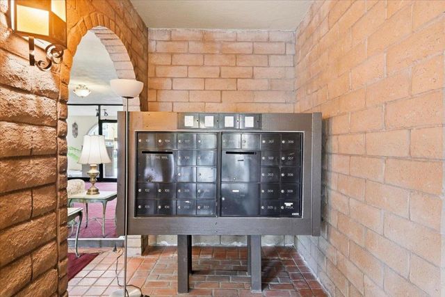 555 Palm Avenue 202, Millbrae, CA 94030