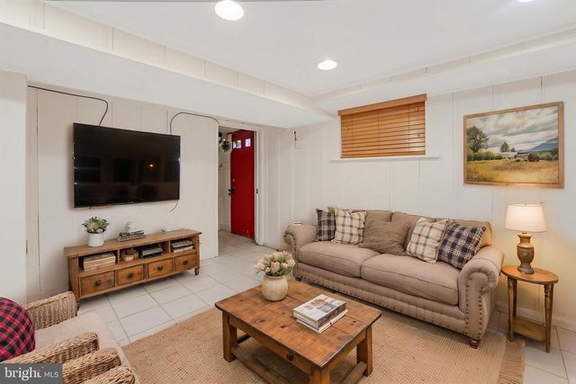 439 PEABODY ST NW, Washington, DC 20011