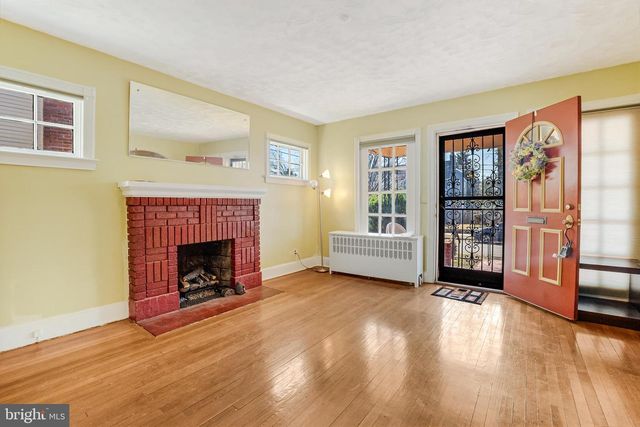 439 PEABODY ST NW, Washington, DC 20011