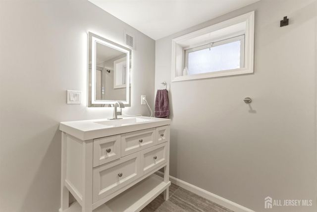 142 Liberty Street, Fords, NJ 08863