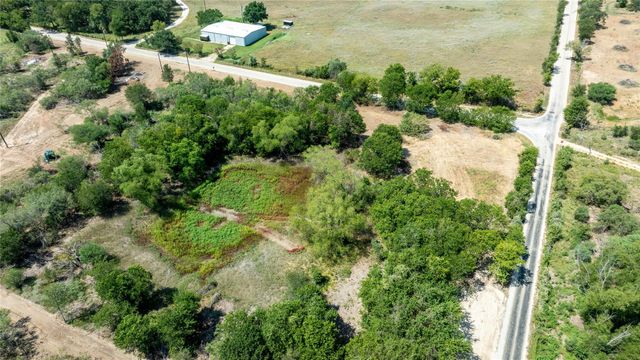 122 Tumbleweed TRL, Dale, TX 78616