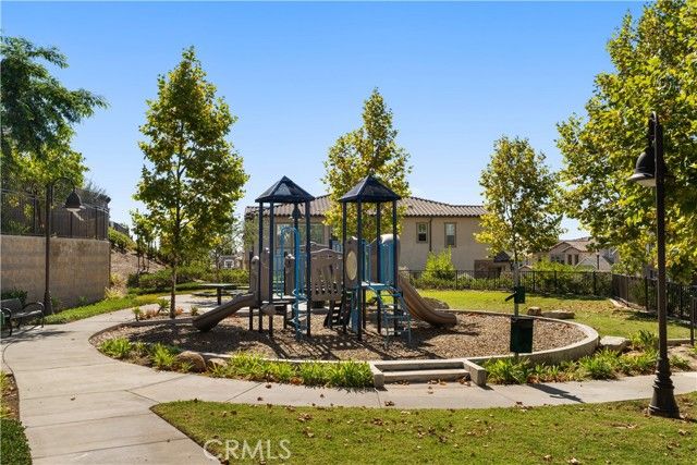 207 Winterbrook, Lake Forest (el Toro), CA 92610