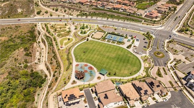 207 Winterbrook, Lake Forest (el Toro), CA 92610