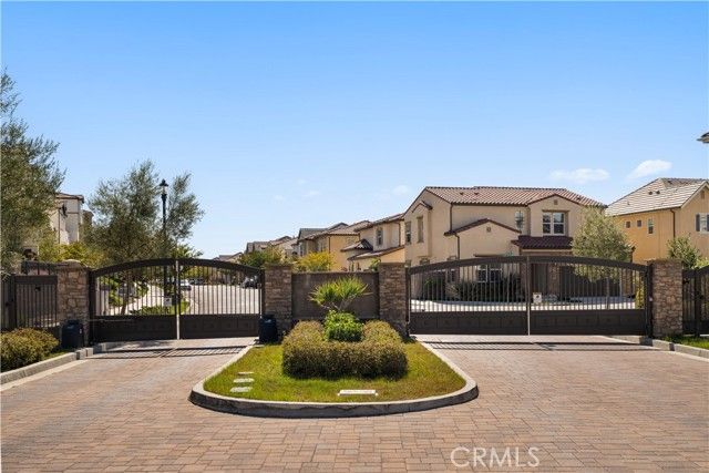 207 Winterbrook, Lake Forest (el Toro), CA 92610