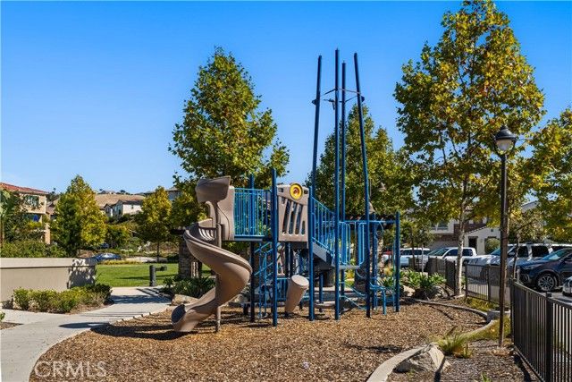 207 Winterbrook, Lake Forest (el Toro), CA 92610