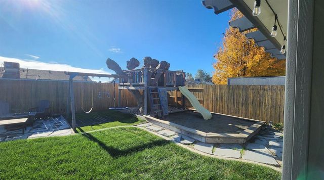 14370 E Prospect Pl, Lockeford, CA 95237