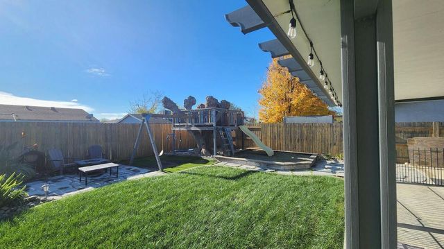 14370 E Prospect Pl, Lockeford, CA 95237