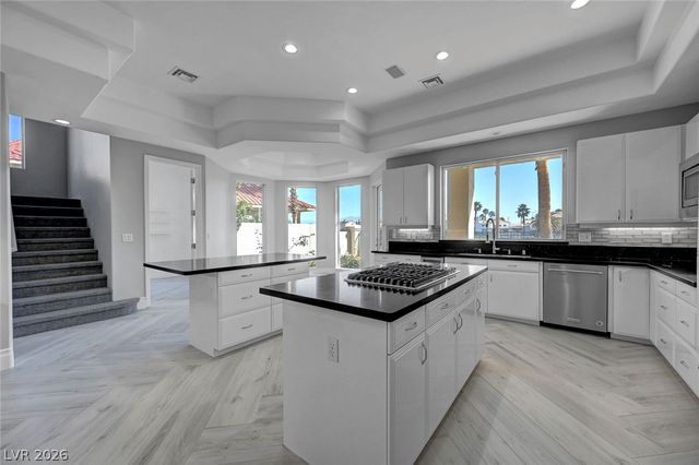 8100 Tiara Cove Circle, Las Vegas, NV 89128