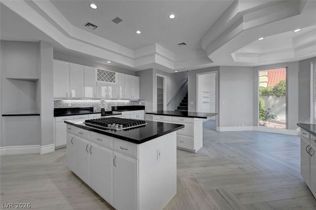 8100 Tiara Cove Circle, Las Vegas, NV 89128