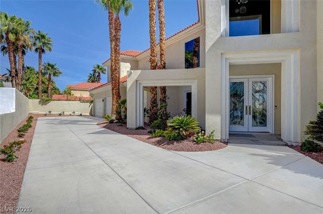8100 Tiara Cove Circle, Las Vegas, NV 89128