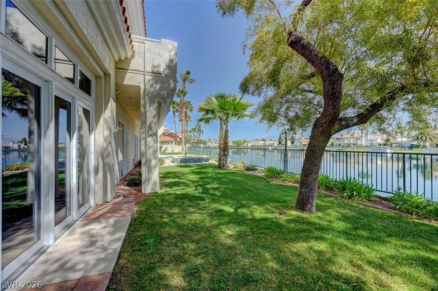 8100 Tiara Cove Circle, Las Vegas, NV 89128