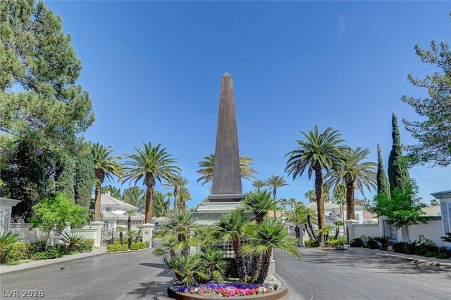 8100 Tiara Cove Circle, Las Vegas, NV 89128