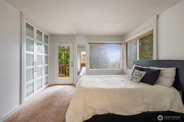 17426 SE 60th Street, Bellevue, WA 98006