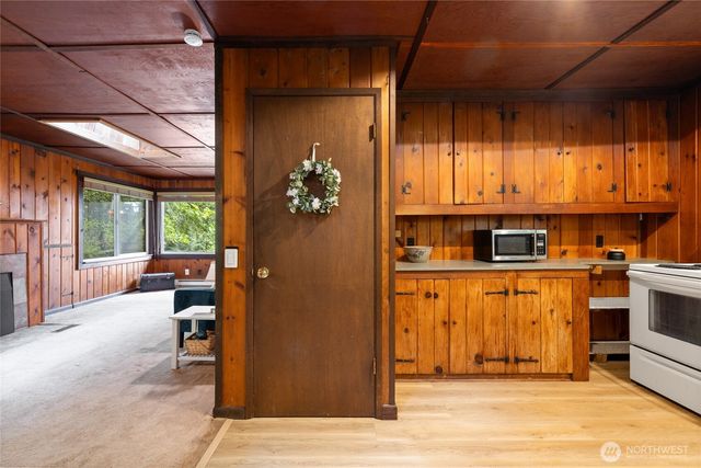 17426 SE 60th Street, Bellevue, WA 98006