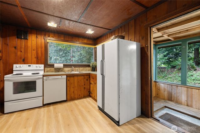17426 SE 60th Street, Bellevue, WA 98006
