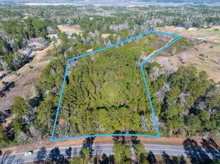 1 Fm 1725, Willis, TX 77378