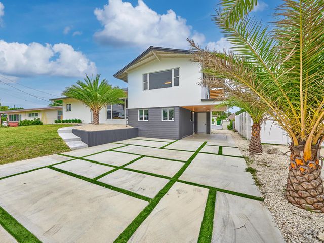 2426 Key Largo Lane, Fort Lauderdale, FL 33312