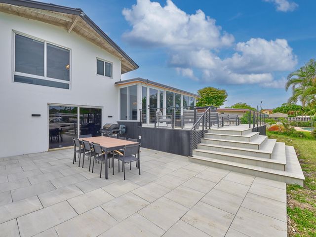 2426 Key Largo Lane, Fort Lauderdale, FL 33312
