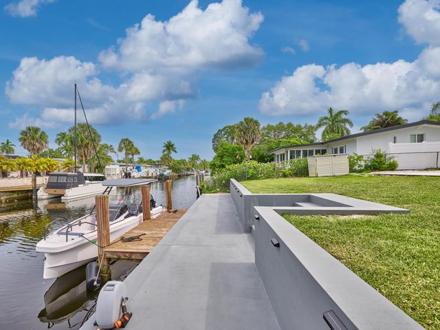 2426 Key Largo Lane, Fort Lauderdale, FL 33312