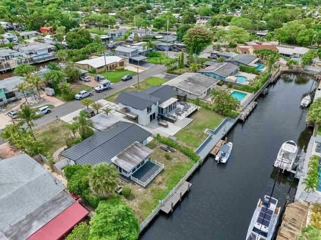 2426 Key Largo Lane, Fort Lauderdale, FL 33312