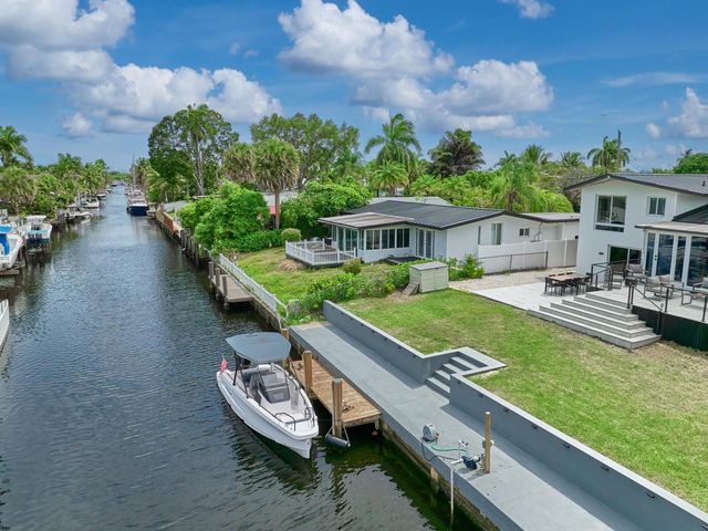 2426 Key Largo Lane, Fort Lauderdale, FL 33312