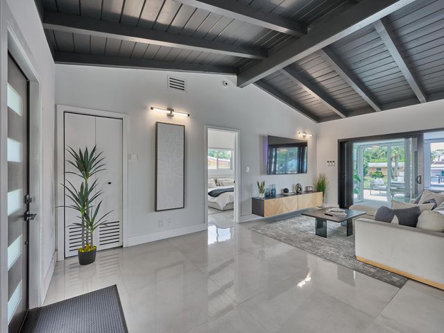 2426 Key Largo Lane, Fort Lauderdale, FL 33312