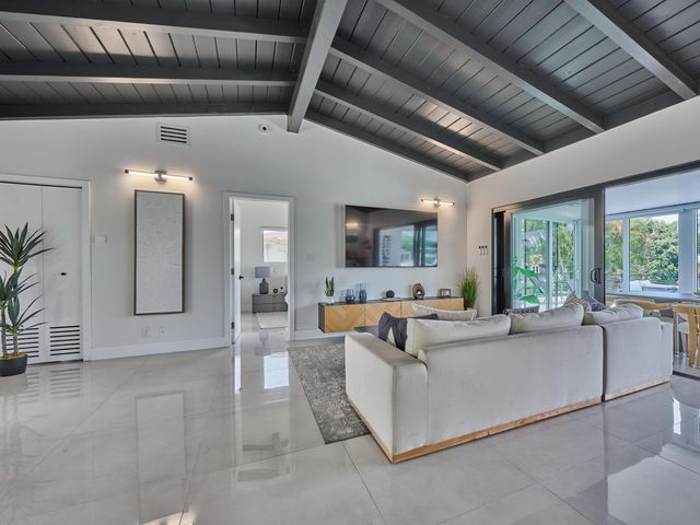 2426 Key Largo Lane, Fort Lauderdale, FL 33312