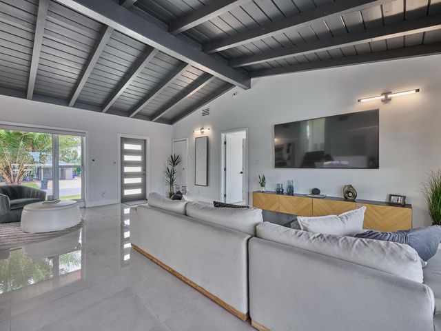 2426 Key Largo Lane, Fort Lauderdale, FL 33312