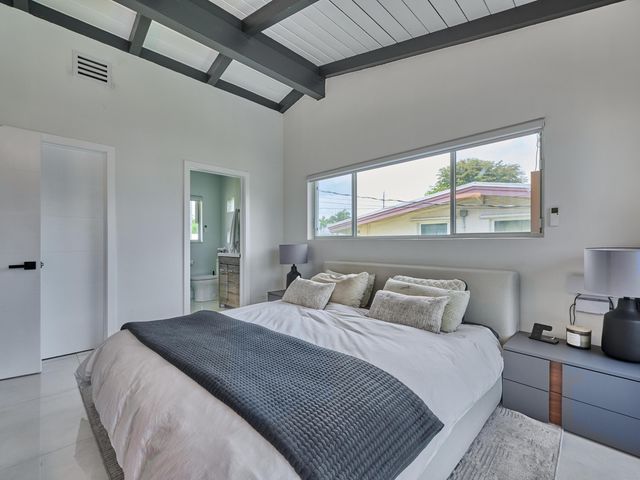 2426 Key Largo Lane, Fort Lauderdale, FL 33312