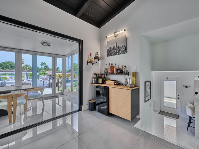 2426 Key Largo Lane, Fort Lauderdale, FL 33312
