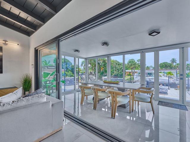 2426 Key Largo Lane, Fort Lauderdale, FL 33312