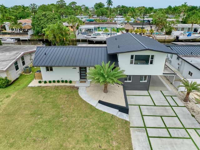 2426 Key Largo Lane, Fort Lauderdale, FL 33312