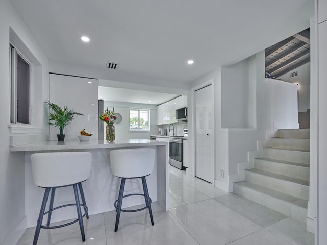 2426 Key Largo Lane, Fort Lauderdale, FL 33312