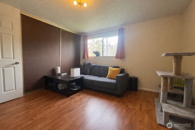 8803 23rd Avenue NE, Seattle, WA 98115