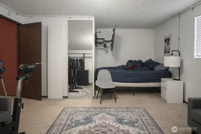 8803 23rd Avenue NE, Seattle, WA 98115