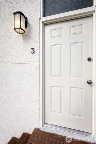 8803 23rd Avenue NE, Seattle, WA 98115