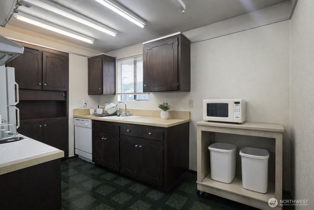 8803 23rd Avenue NE, Seattle, WA 98115