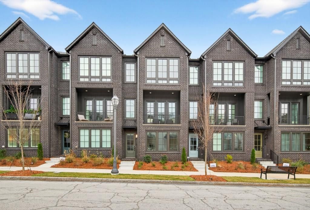 2641 Mackintosh Court, Brookhaven, GA 30319