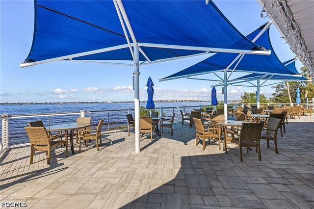 4574 Trawler CT 202, Fort Myers, FL 33919