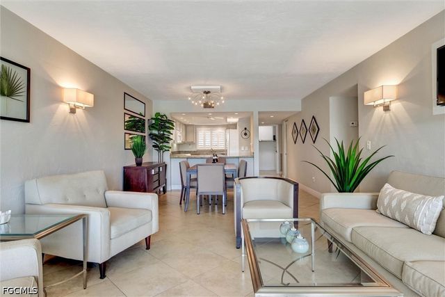 4574 Trawler CT 202, Fort Myers, FL 33919