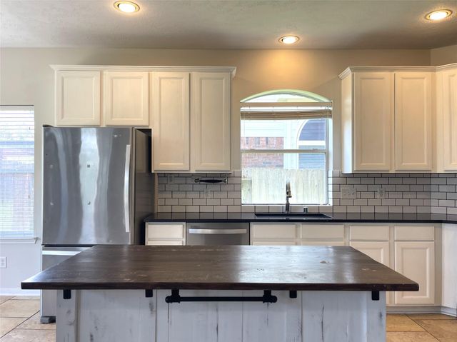 6411 Virginia Fields Drive, Katy, TX 77494