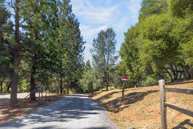 2120 Oak Leaf Ct, Placerville, CA 95667