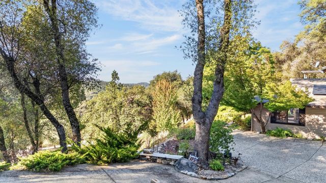 2120 Oak Leaf Ct, Placerville, CA 95667
