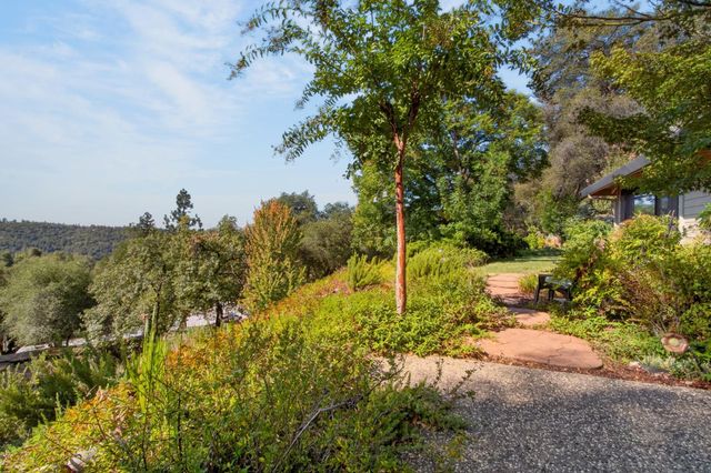 2120 Oak Leaf Ct, Placerville, CA 95667
