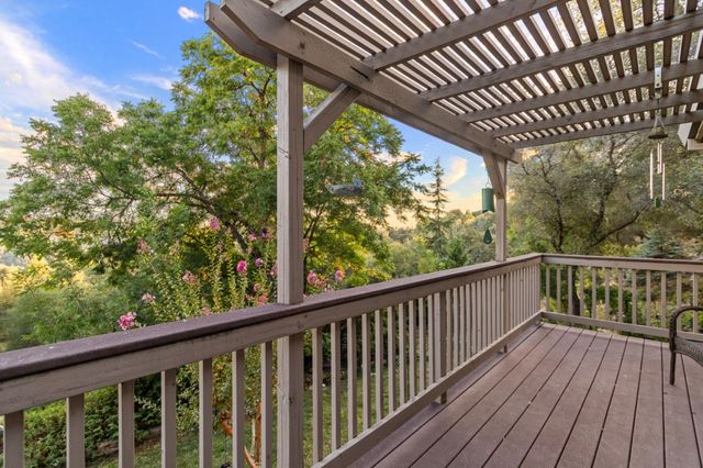 2120 Oak Leaf Ct, Placerville, CA 95667
