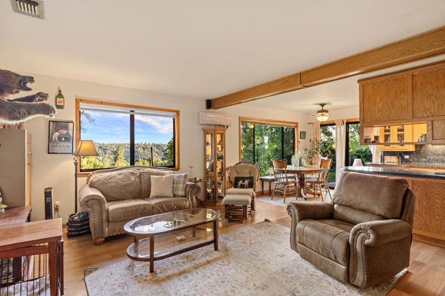 2120 Oak Leaf Ct, Placerville, CA 95667