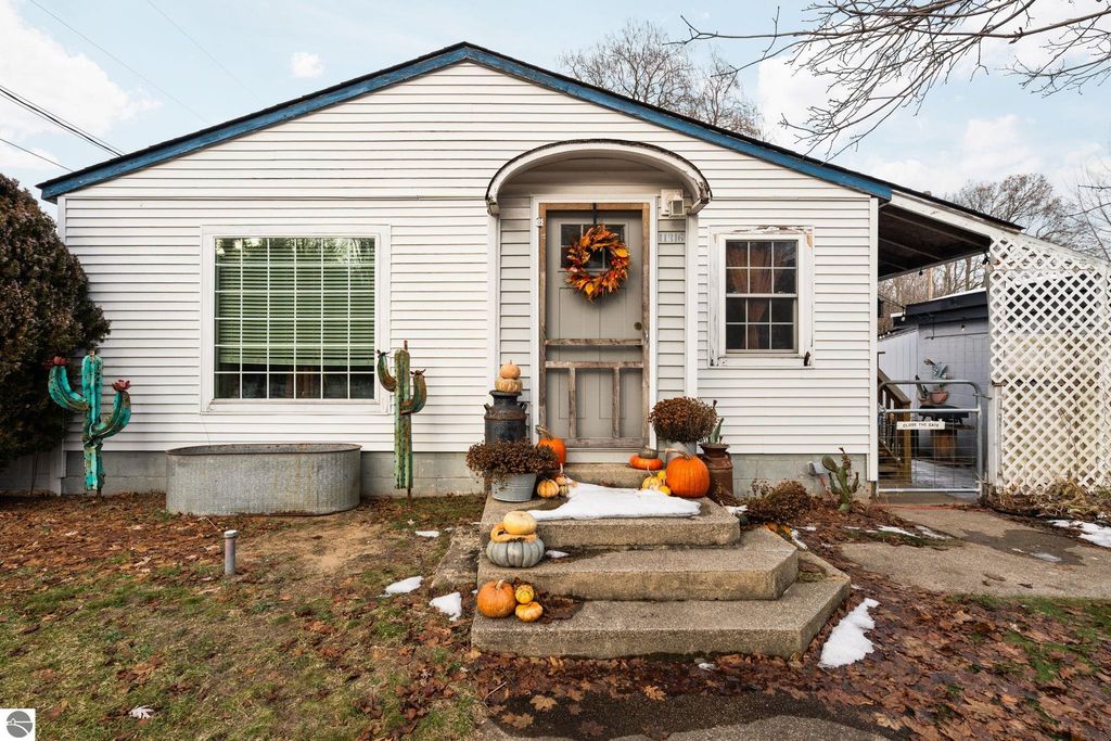 Image 3 of property listing at 11316 W M-179, Middleville, MI 49333