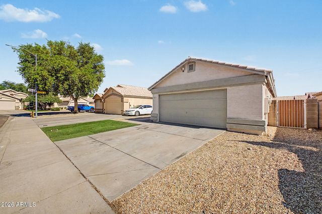 3715 W CHAMA Drive, Glendale, AZ 85310