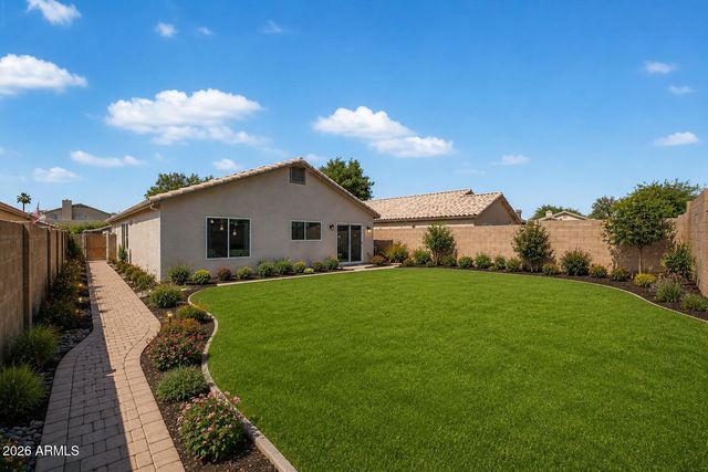 3715 W CHAMA Drive, Glendale, AZ 85310