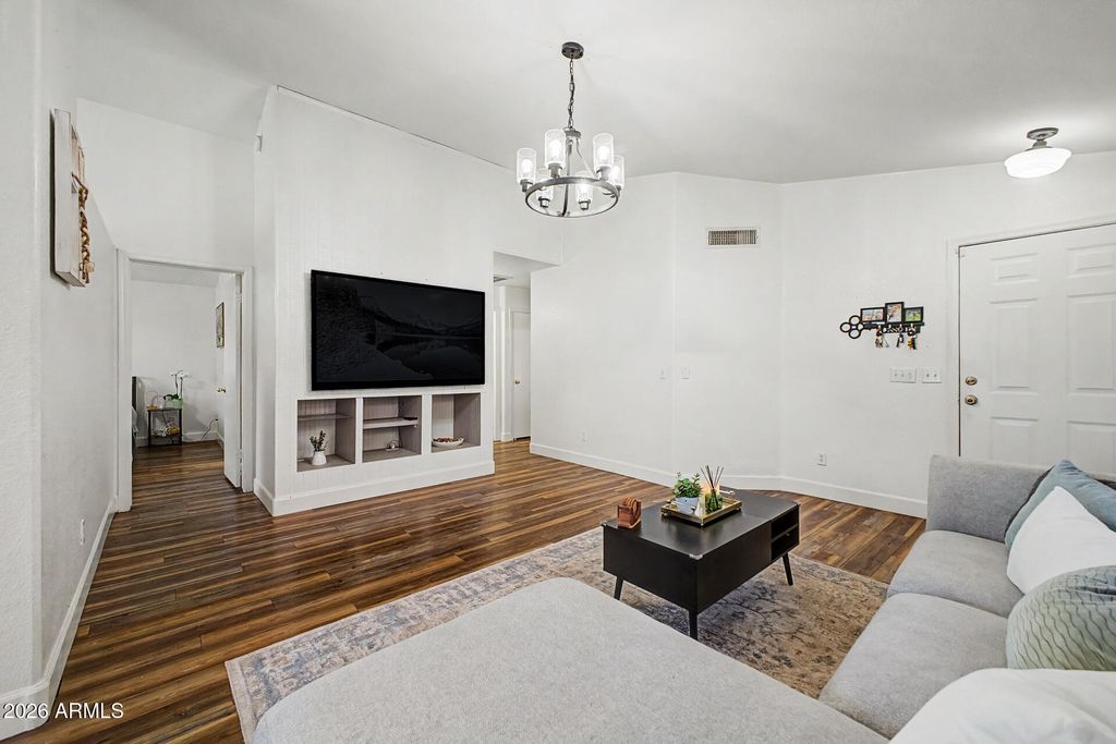3715 W CHAMA Drive, Glendale, AZ 85310